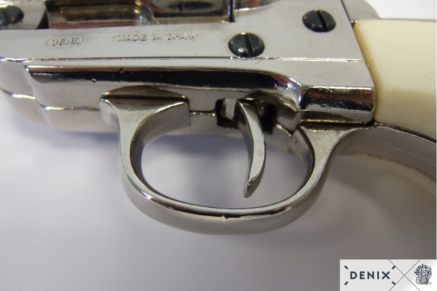 Replica Revolver Colt Cal.45 Peacemaker 5½ " - Modello Storico Per Collezionisti 8 Replica Revolver Colt Cal.45 Peacemaker 5½ " - Modello Storico Per Collezionisti - immagine 8