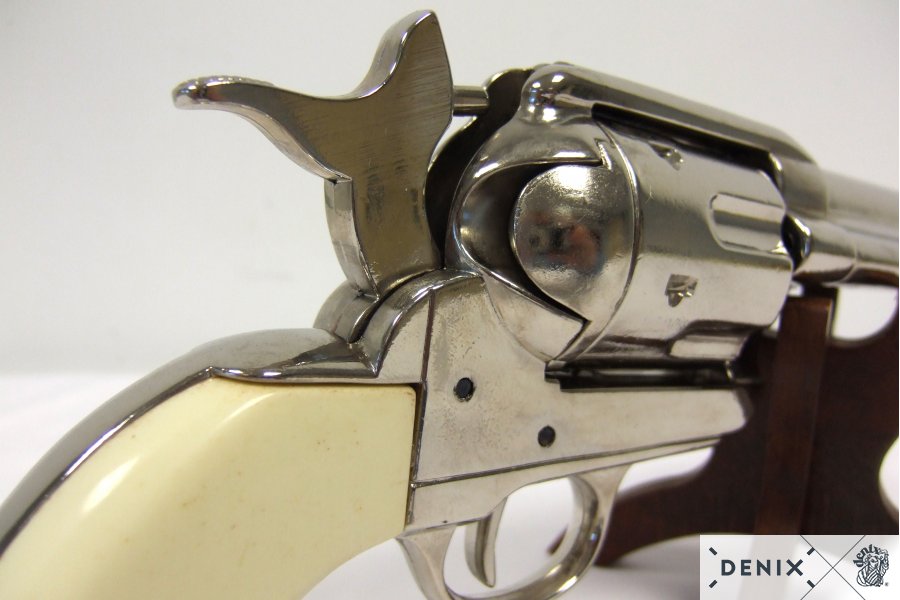 Replica Revolver Colt Cal.45 Peacemaker 5½ " - Modello Storico Per Collezionisti 11 Replica Revolver Colt Cal.45 Peacemaker 5½ " - Modello Storico Per Collezionisti - immagine 11