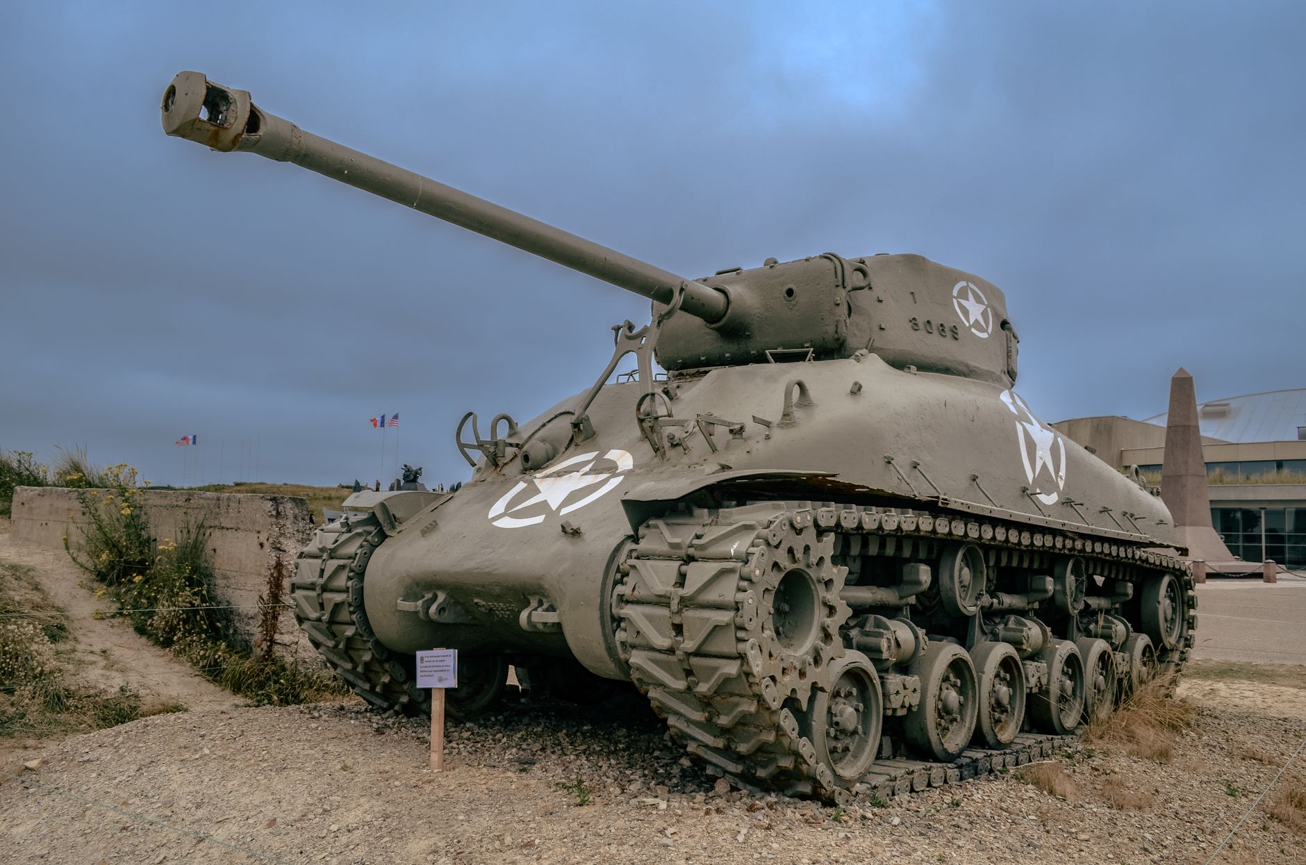 Museo storico militare con armi e equipaggiamento della Seconda Guerra Mondiale e dello Sbarco in Normandia