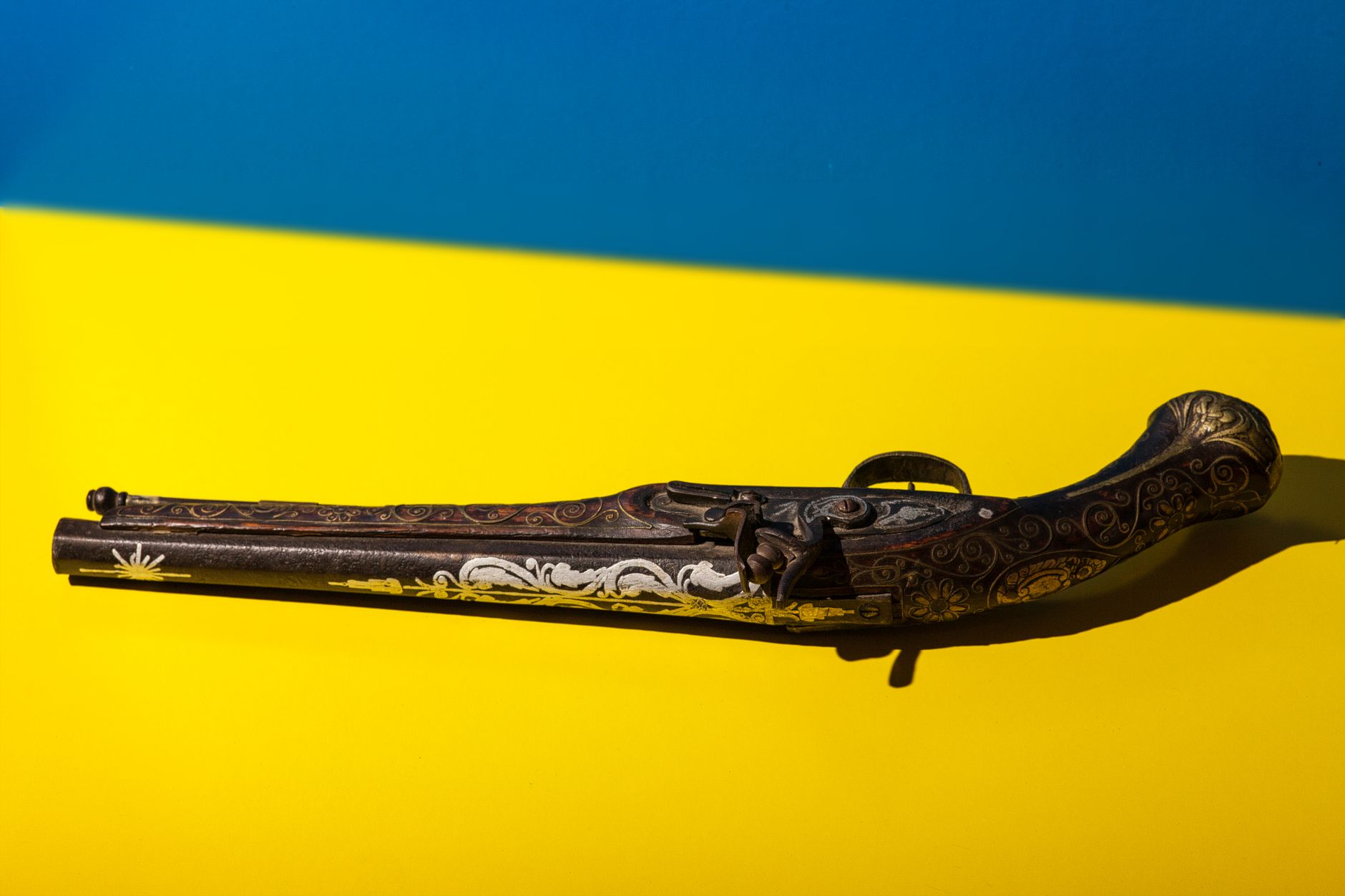 Pistola a pietra focaia del XVII secolo: arma da fuoco utilizzata dai pirati per il combattimento navale