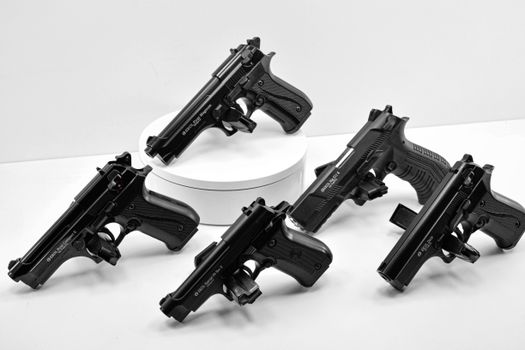 Beretta 92 M9 pistola semiautomatica italiana esercito americano legale